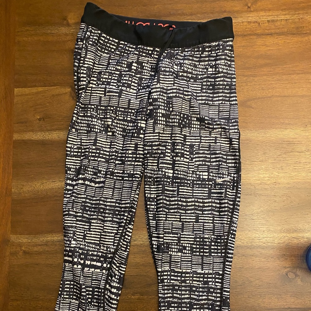 Dri-Fit Nike cropped leggings